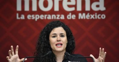 Deja Luisa Alcalde la dirigencia de Morena