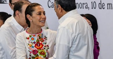 Acompaña Lamarque a Claudia Sheinbaum en entrega de tarjetas de Pensión Mujeres Bienestar en Cajeme Acompaña Lamarque a Claudia Sheinbaum en entrega de tarjetas de Pensión Mujeres Bienestar en Cajeme